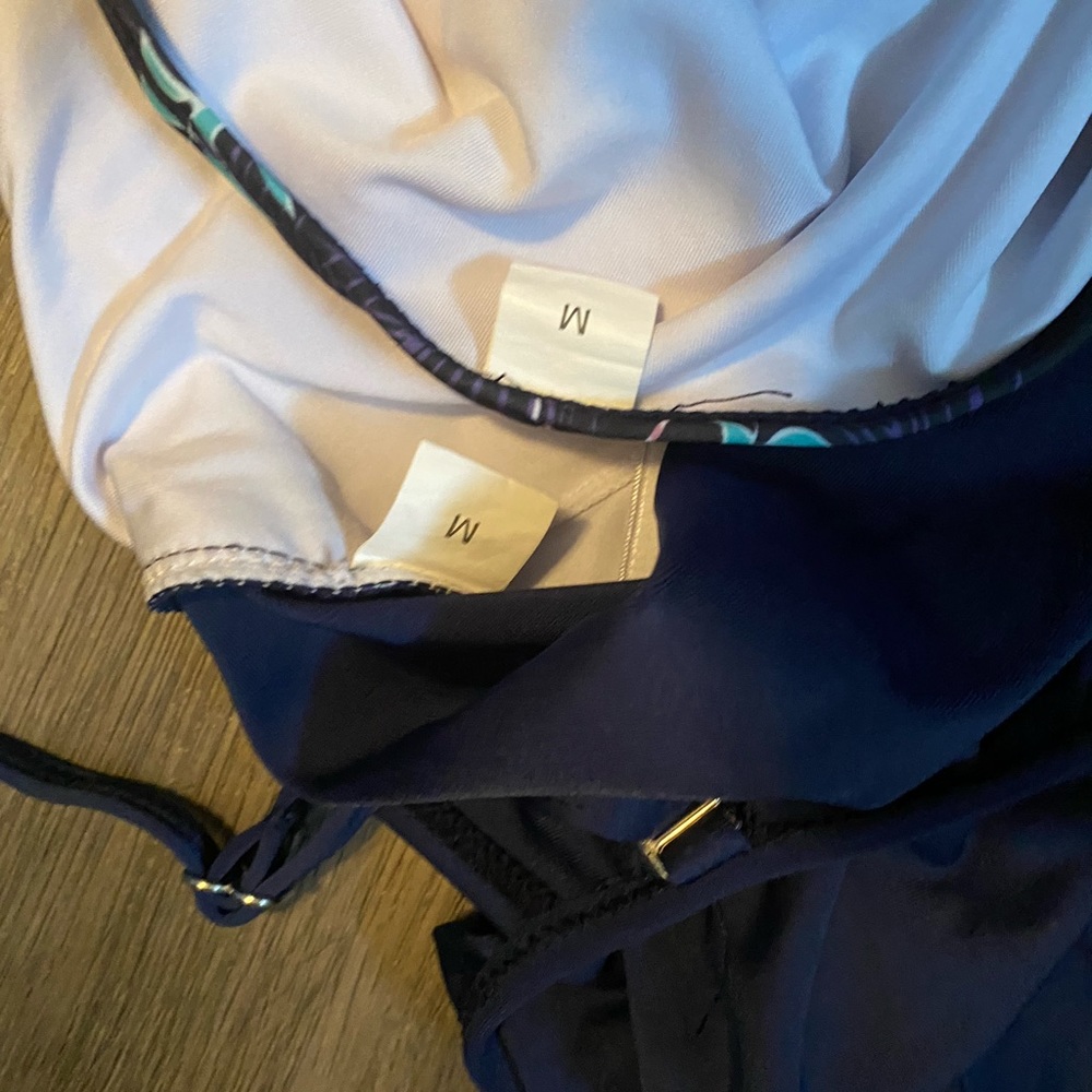 Two piece baiting suit - Picture 3 of 3